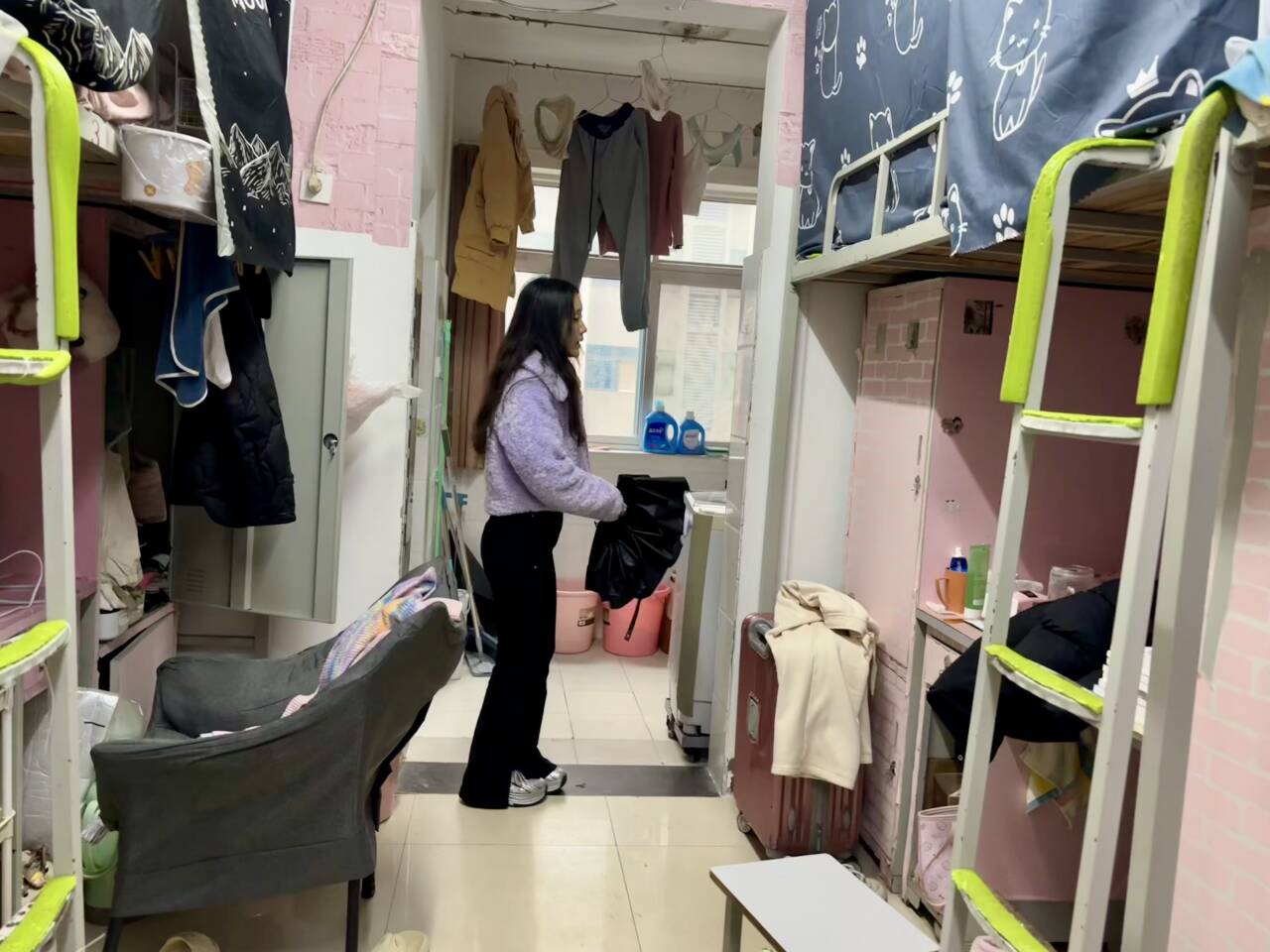 tmp_5710026c57a55d26a7924f2fd4a14d3667522b68aa5b33cd